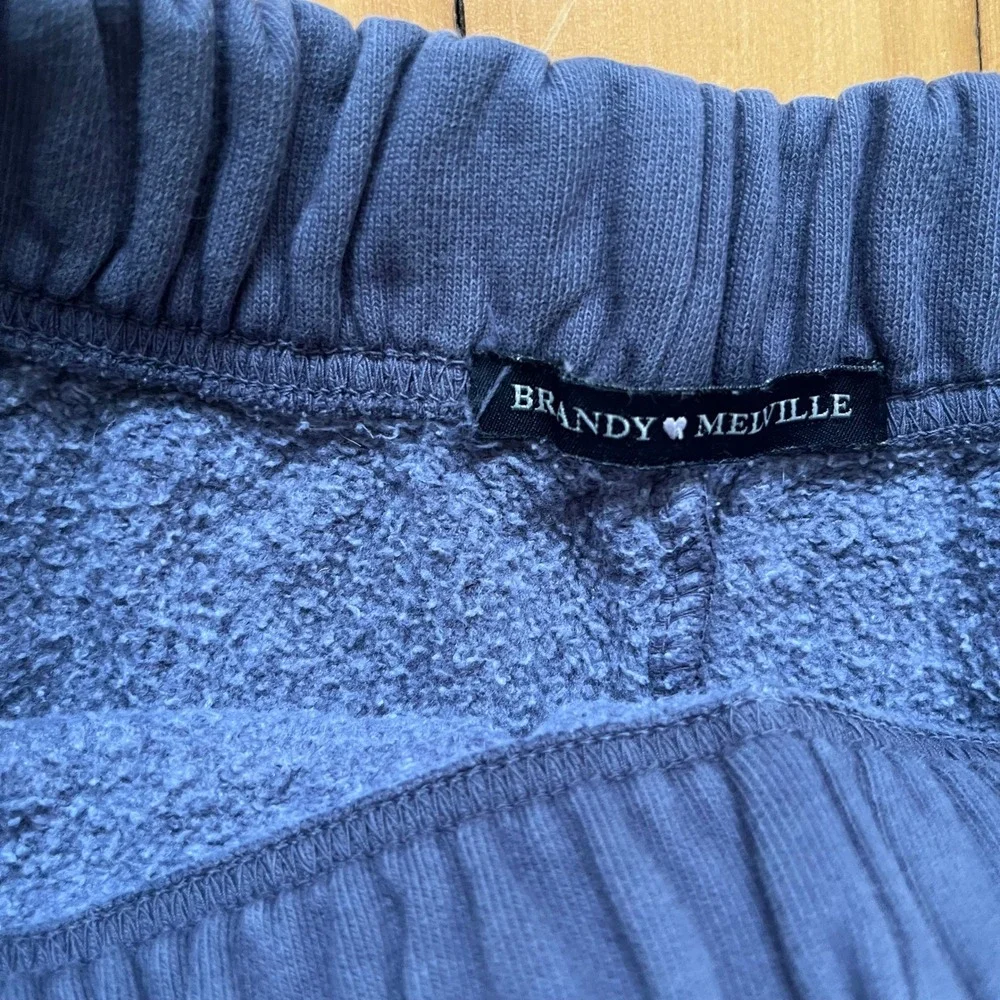 Brandy Melville Navy Blue Hawaii USA Embroidered Fleece Dolphin Shorts One Size - Picture 2 of 6